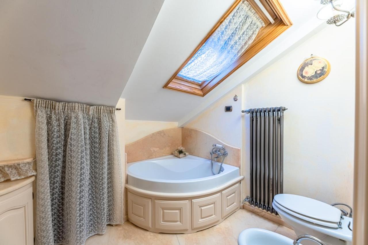 Dimora Lucrezia Apartment Savona Exterior photo