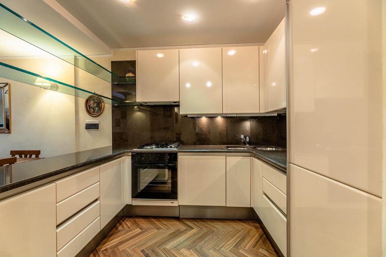 Dimora Lucrezia Apartment Savona Exterior photo