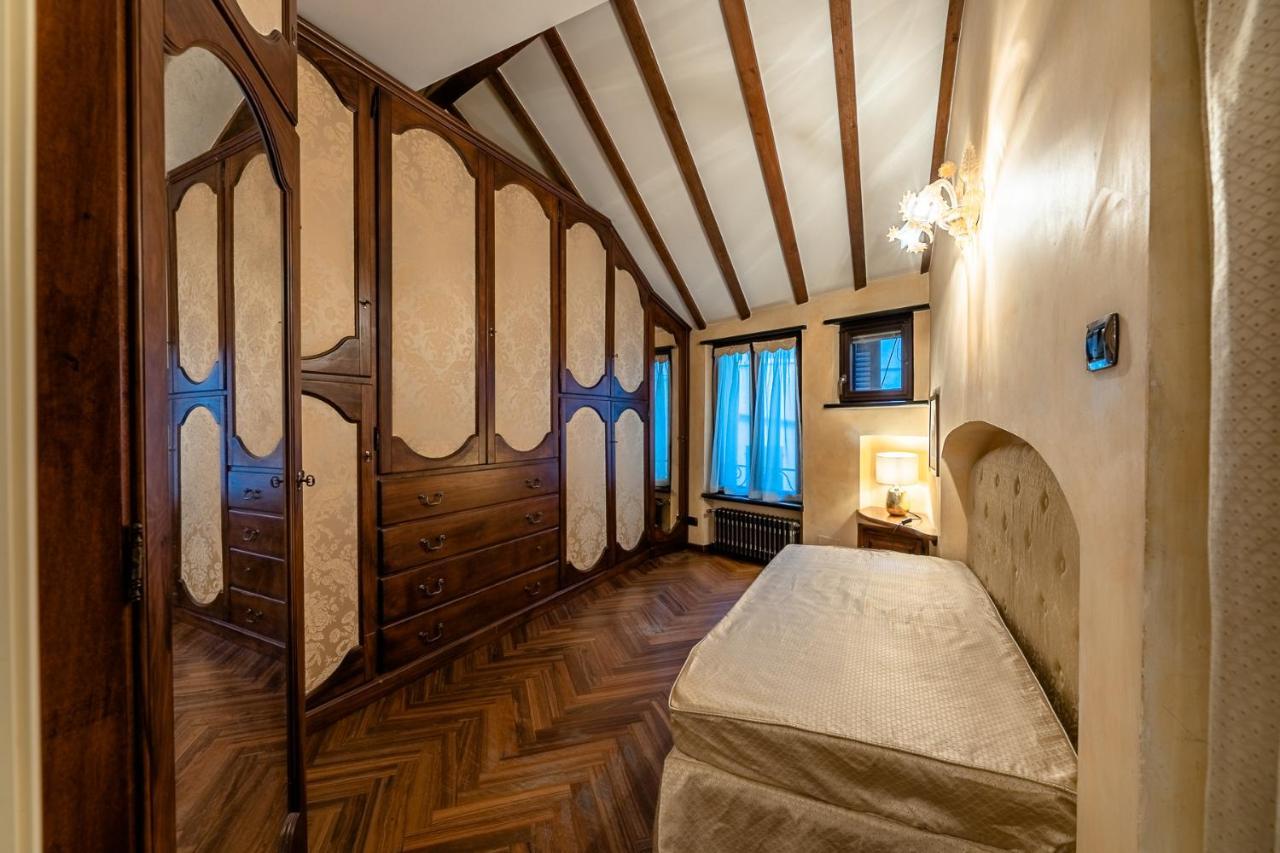 Dimora Lucrezia Apartment Savona Exterior photo